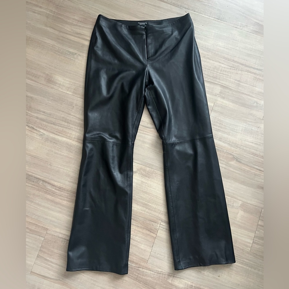 DONCASTER Collection black leather zip front pants in a Size 8-holiday